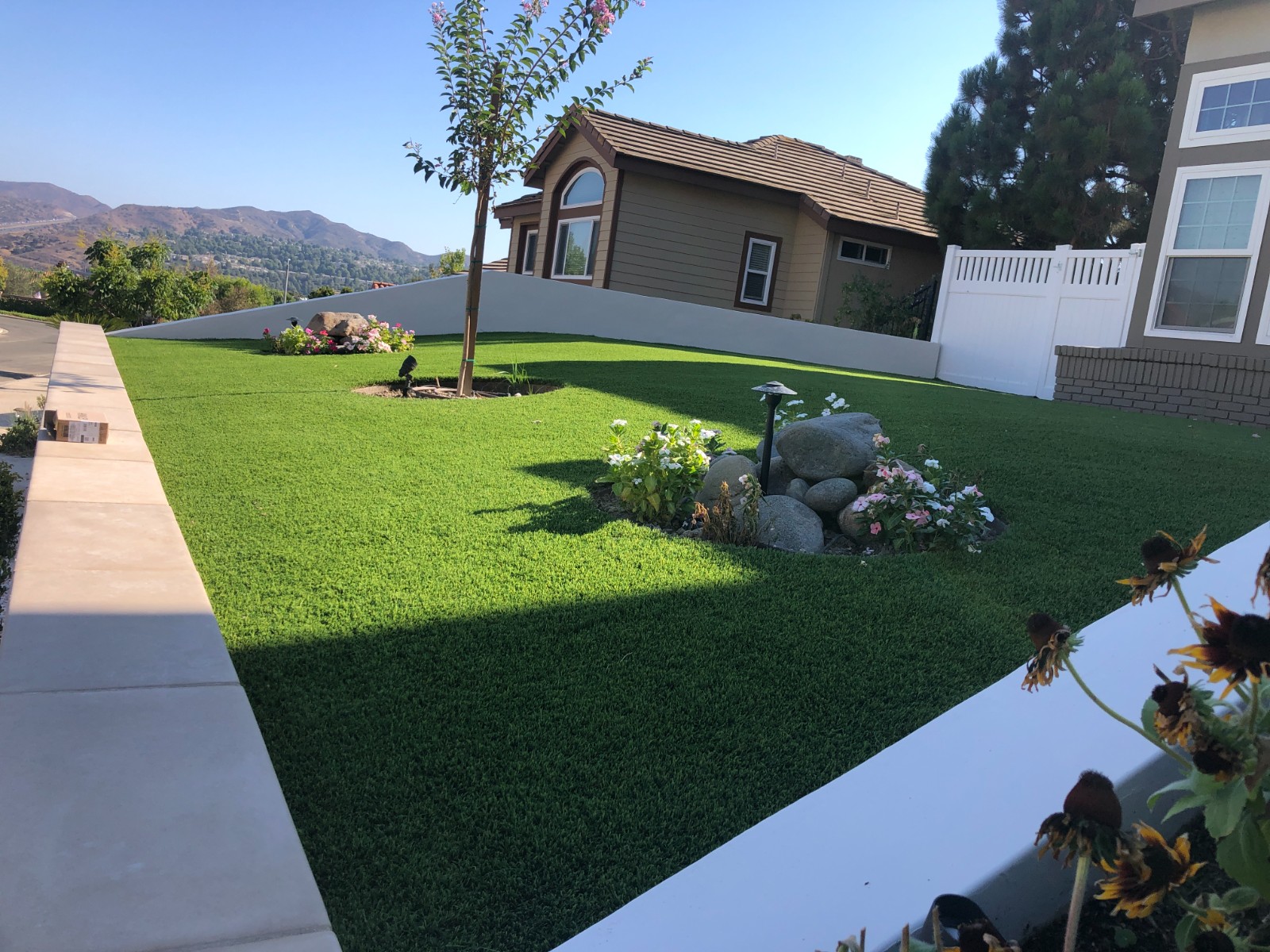 洛杉矶谷德兰庭院装修-图11