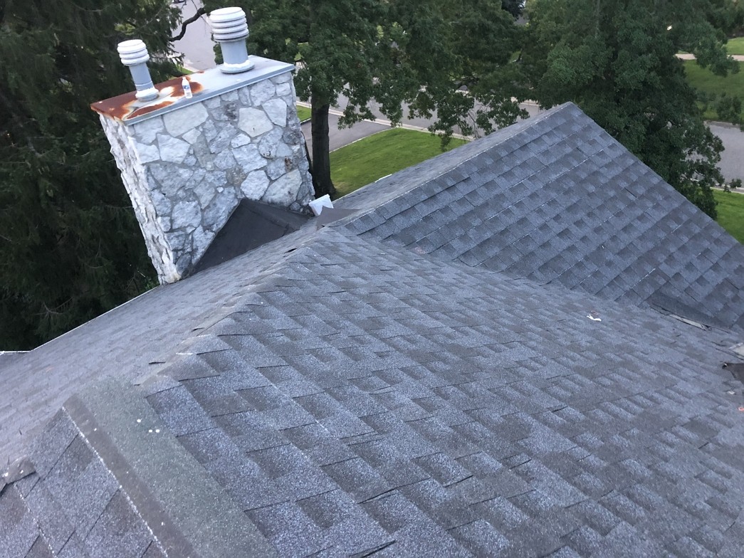 长岛屋顶公司维修屋顶瓦片,屋顶瓦片修理,修补漏水 - 仁辉南通装修承接纽约屋顶维修项目