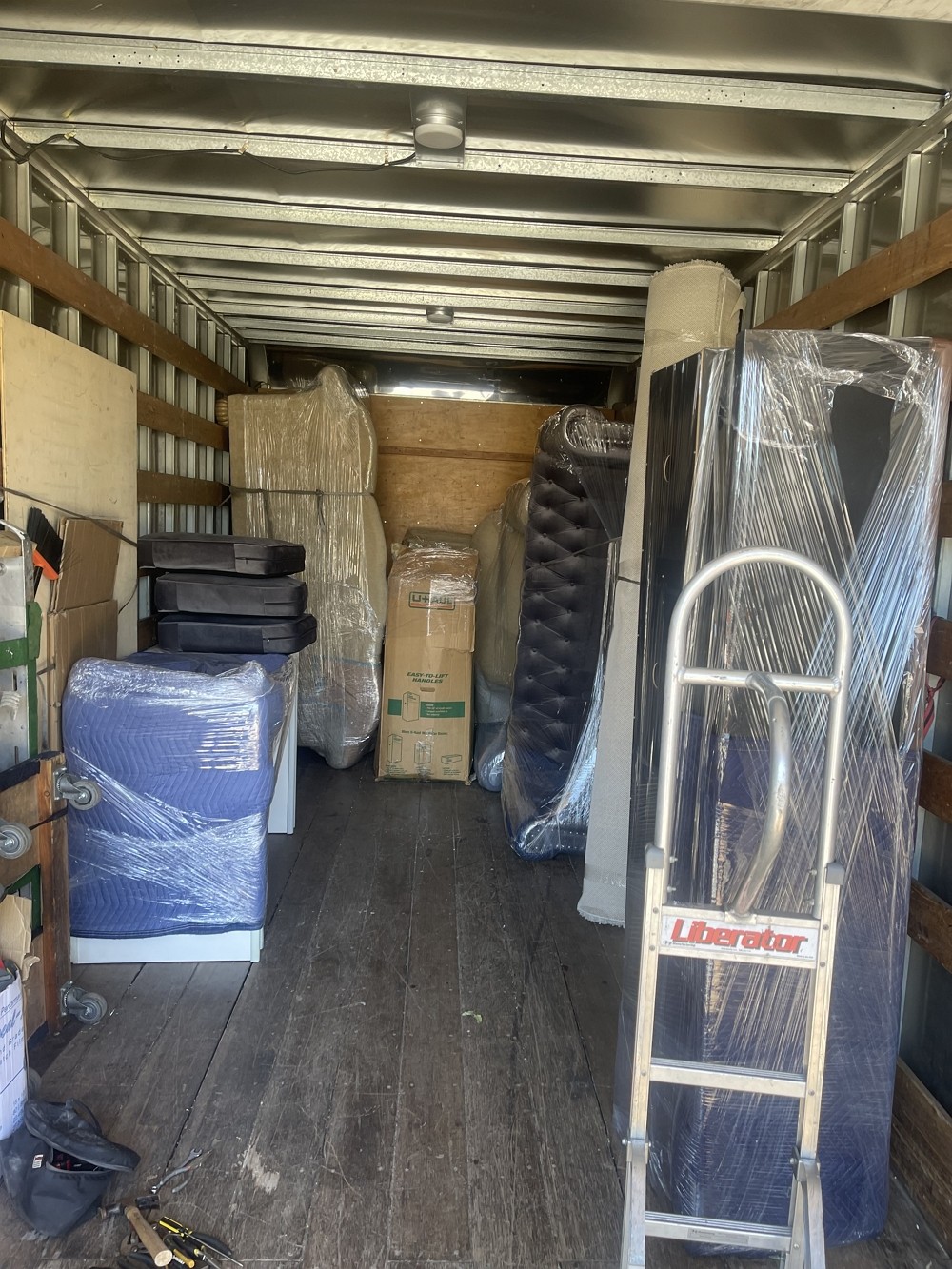 诚信搬家公司提供认真负责 守时可靠 优质服务，俄勒冈搬家及跨州搬家  安全快速 华人搬家服务 免费估价