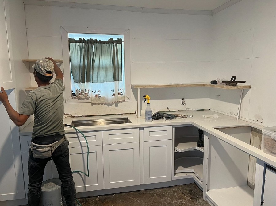 纽约扬州装修 张师傅 做工精湛：布朗士廚房卫浴装修，磁磚地板，包工包點！免費估價 室内外装修