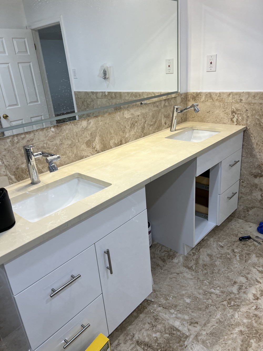 纽约装修服务推荐腾龙装修公司，30年经验纽约装修师傅，店铺餐馆装修，家庭厨房/卫生间装修，新建改建