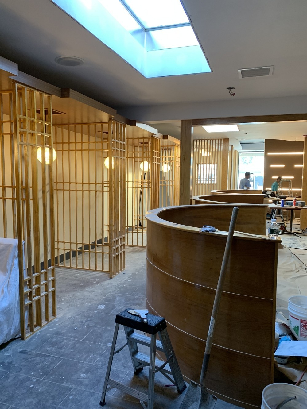 腾龙装修公司专业住宅公寓和店铺装修,加建改建,30年建筑装修经验,厨房浴卫,新建改建