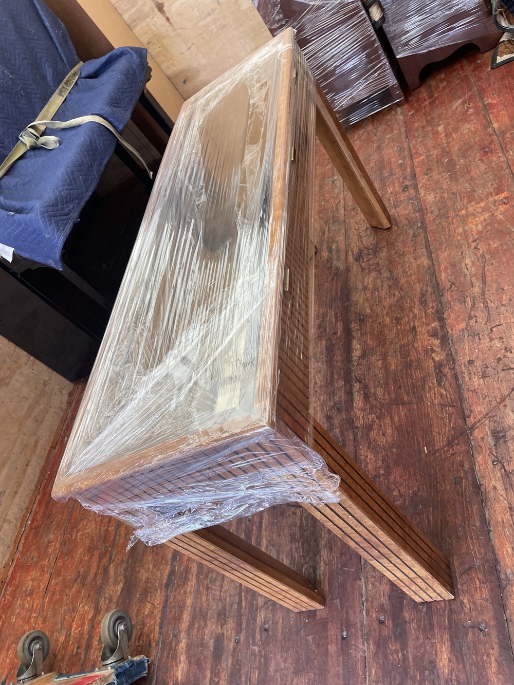 曼哈顿搬家公司诚信守信，专业认真不限大小搬家，家庭和公司搬家，店铺仓库搬迁，跨州搬家，免费估价