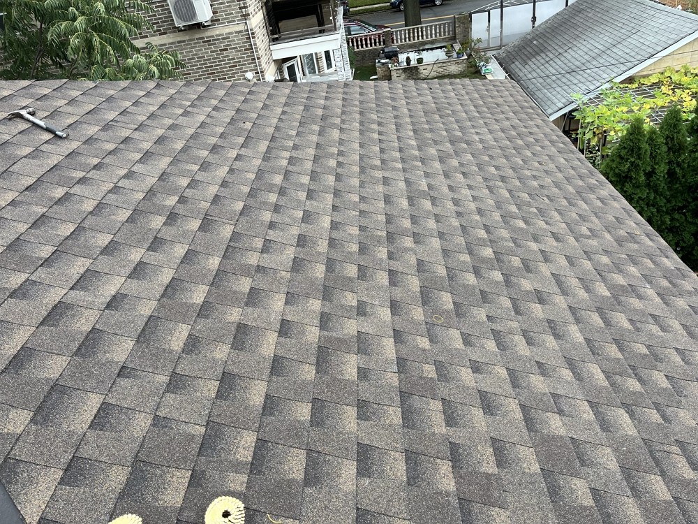 百安居屋顶公司是纽约屋顶维修翻新首选，诚信优质，急修屋顶漏水，屋顶防水，更换屋顶瓦片，价格合理