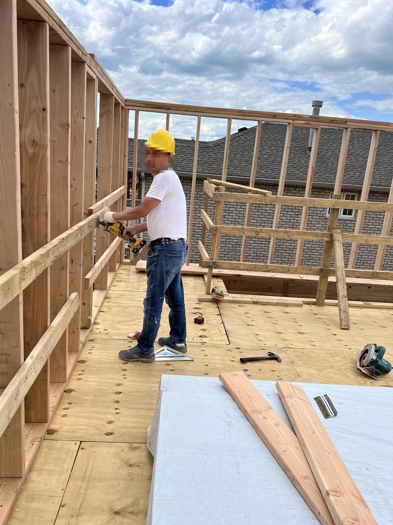 信用装修公司-商业装修，家庭房屋装修行家，精湛木工，做精致室内装修，庭院装修，高质量装修师傅