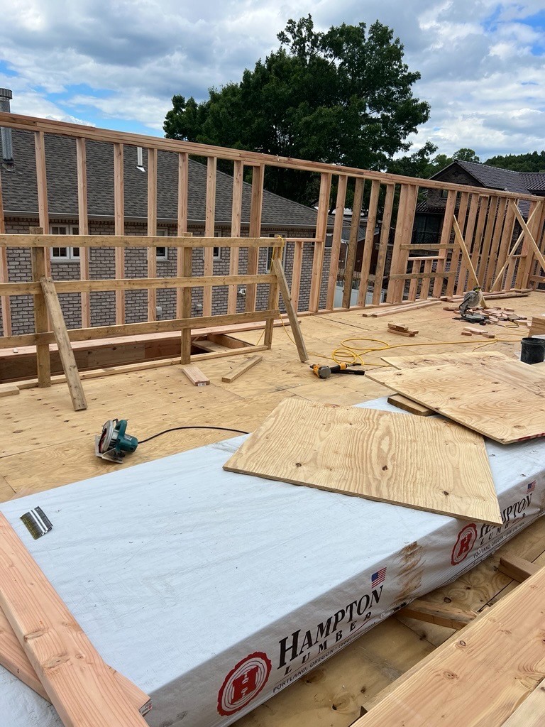 信用装修公司-商业装修，家庭房屋装修行家，精湛木工，做精致室内装修，庭院装修，高质量装修师傅