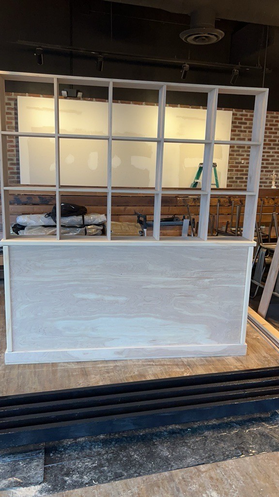 信用装修公司-商业装修，家庭房屋装修行家，精湛木工，做精致室内装修，庭院装修，高质量装修师傅