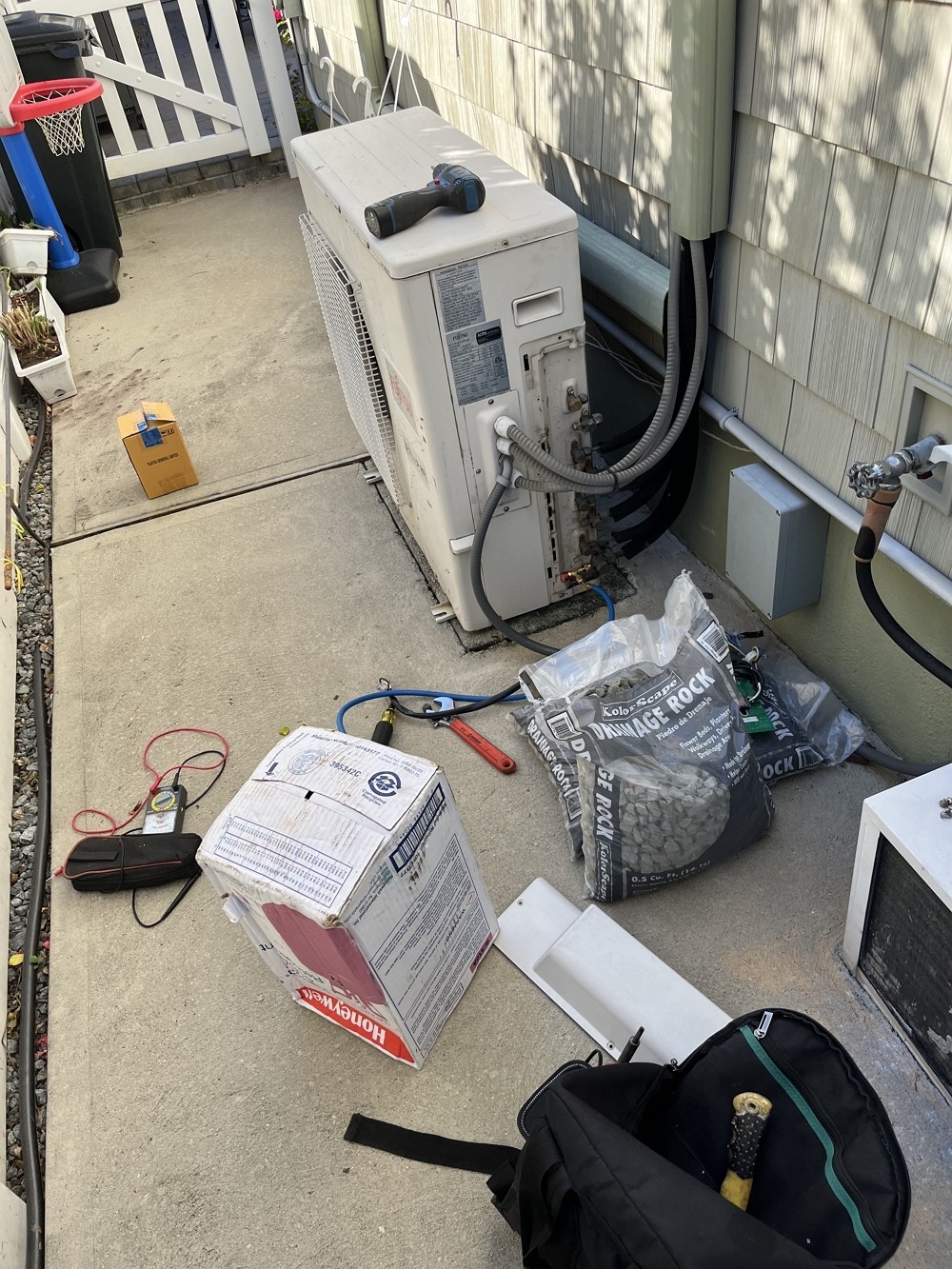 宏兴胜冷暖 – 空调维修 菜箱/冰库/码柜全能修 换热水炉 抽风机 煤气暖炉 从业冷暖维修26年