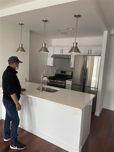 南通德胜装修公司，有30年房屋装修经验，厨房装修，卫生间装修，木工水电，免费估价找徐师傅