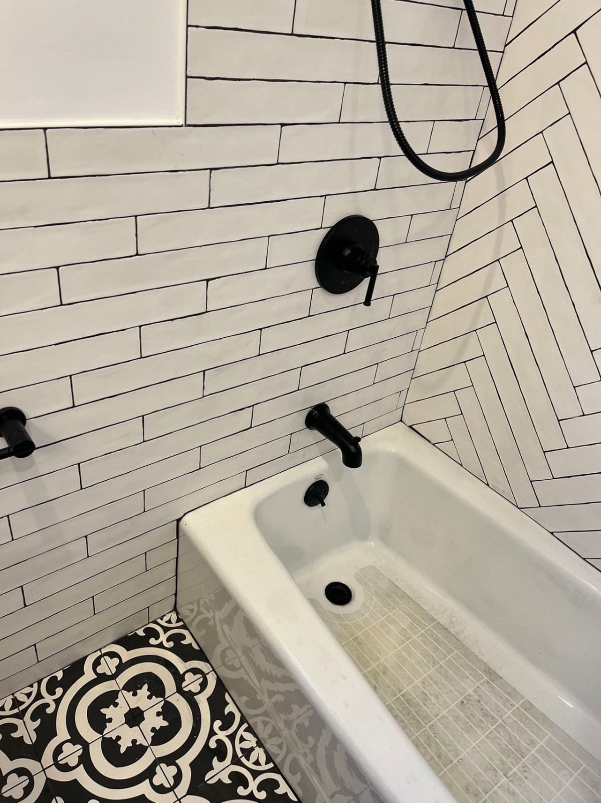 精雅装修公司，精做家庭住宅装修，店铺/餐馆装修，500万保险，开工纸资质，厨房浴室，土木水电，大小工程