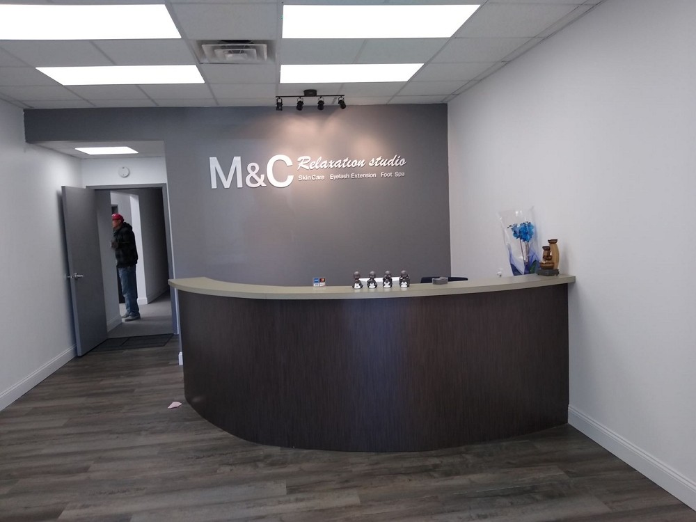 精雅装修公司承接家庭住宅，商业店铺/餐馆装修，500万保险，开工纸资质，厨房浴室，土木水电，承接大小工程