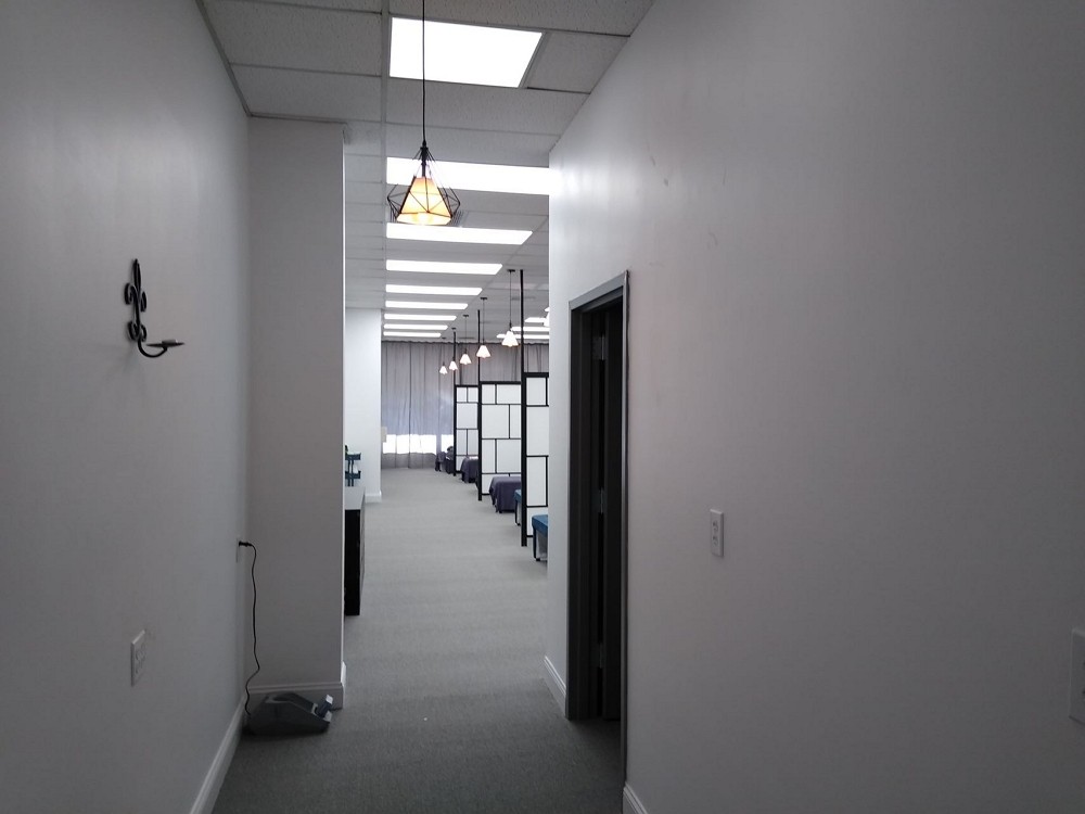 精雅装修公司承接家庭住宅，商业店铺/餐馆装修，500万保险，开工纸资质，厨房浴室，土木水电，承接大小工程