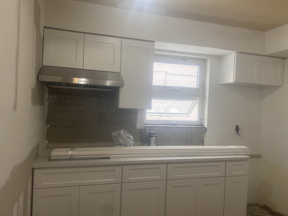 好运装修公司承接店铺和餐馆装修，办公室/诊所装修，家庭住宅加建改建装修，联系朱师傅