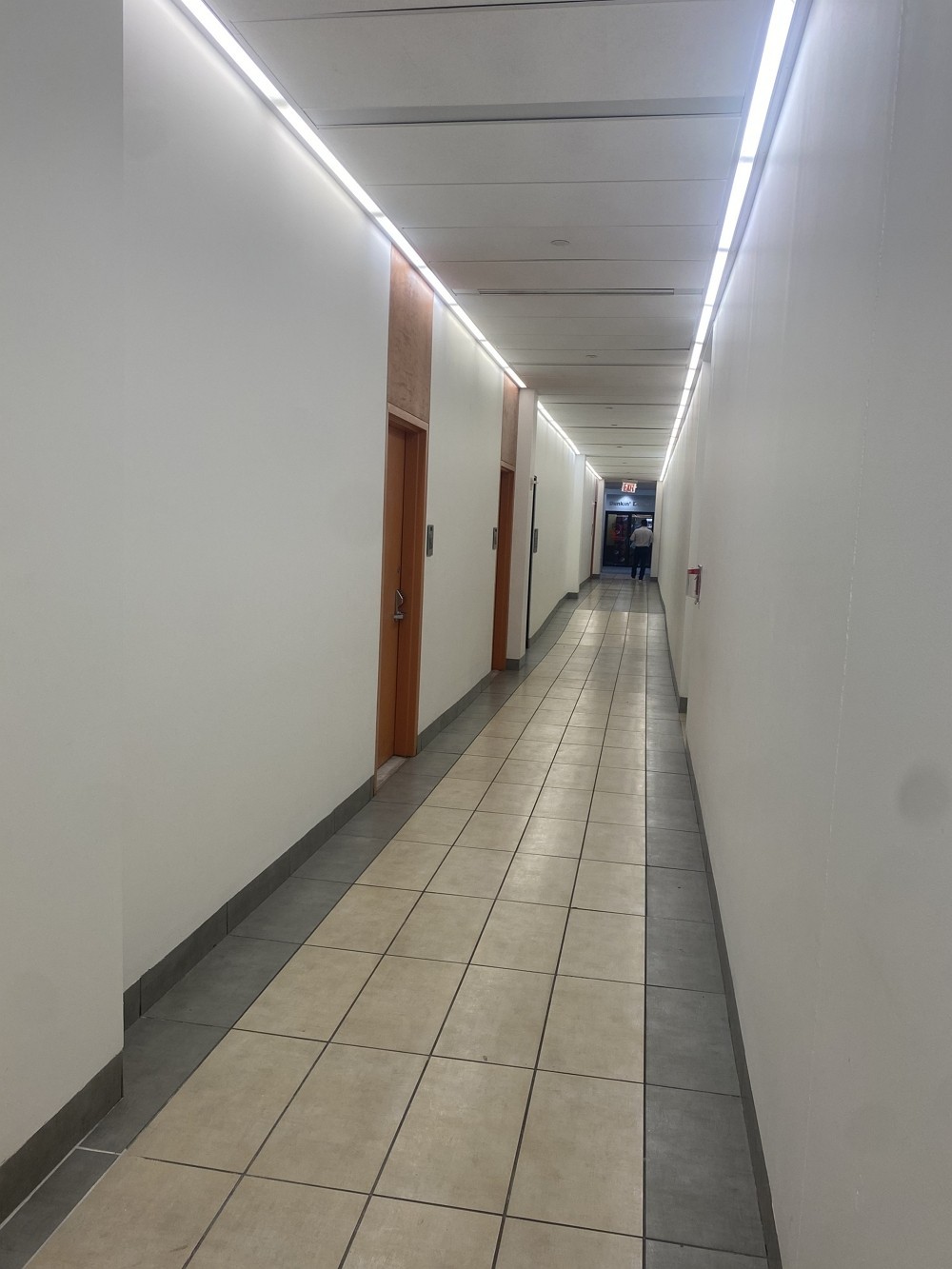 好运装修公司承接店铺和餐馆装修，办公室/诊所装修，家庭住宅加建改建装修，联系朱师傅