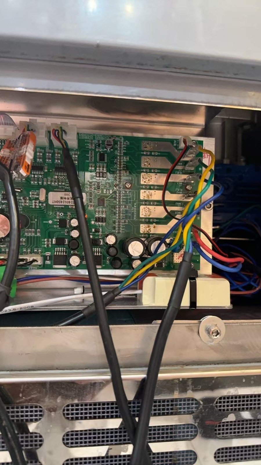 凯文冷暖水电公司承接暖气炉/热水炉/空调安装维修,处理冷暖水电疑难杂症