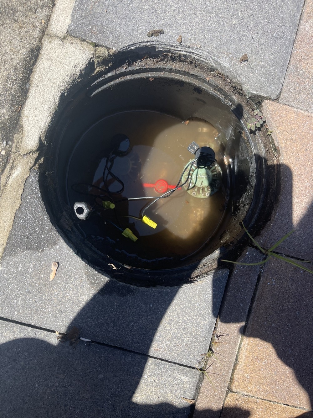 华新草坪洒水系统/喷灌系统Lawn Sprinkler安装维修，冬天前草坪喷灌系统抽水关掉服务，做防冻处理