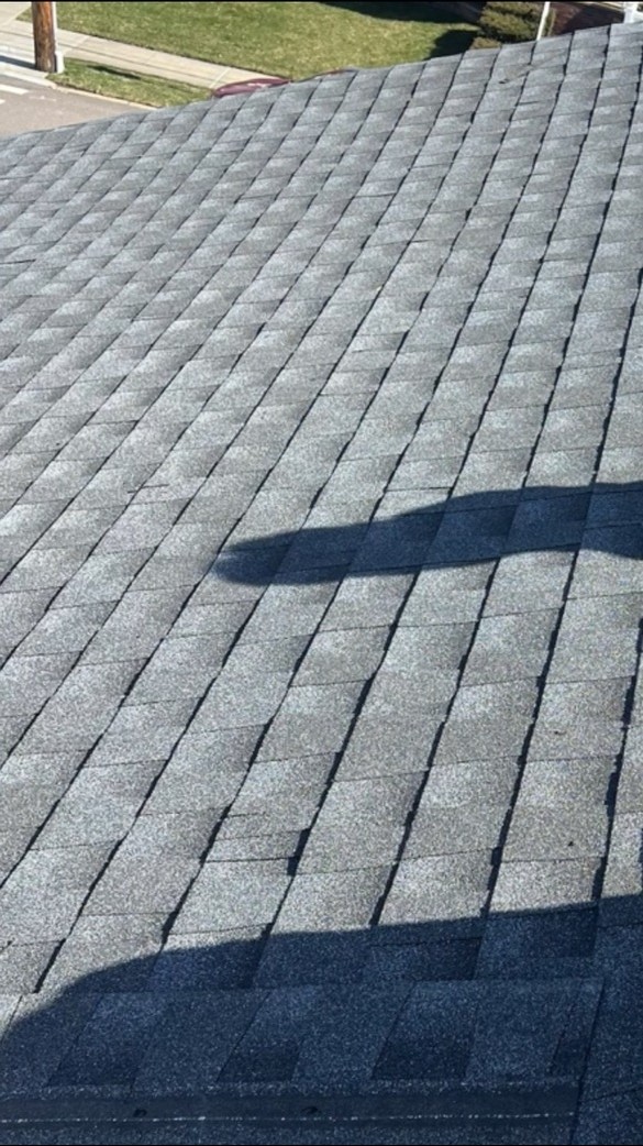 华新屋顶维修翻新， 修换瓦片， 防水沥青瓦，石板瓦等翻新维修，斜顶平顶专业防水处理