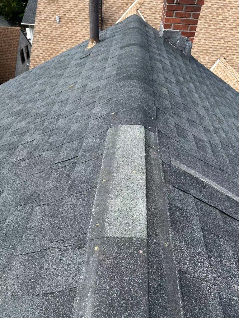 华新长岛屋顶公司承接各类屋顶维修，瓦片更换，屋顶防水，沥青瓦/石板瓦，斜顶屋顶维修翻新，免费估价