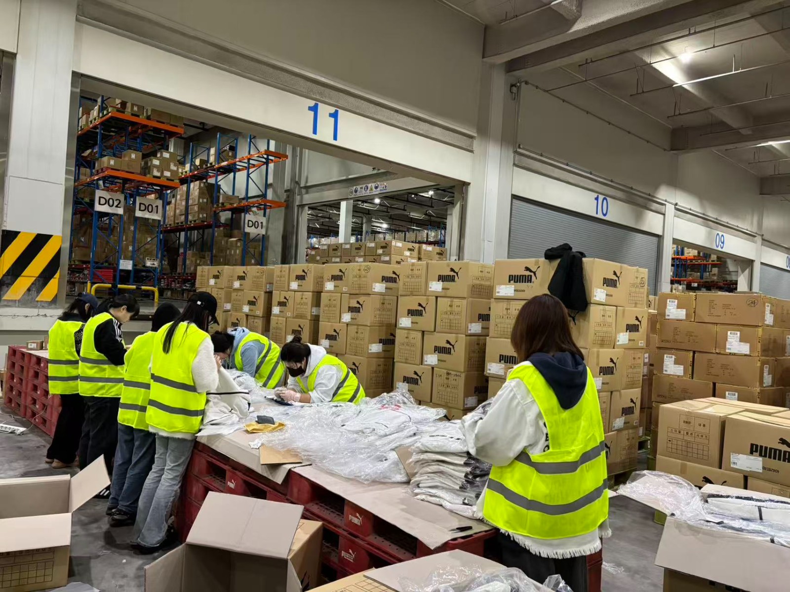 衣服质检员（ 早9晚4）