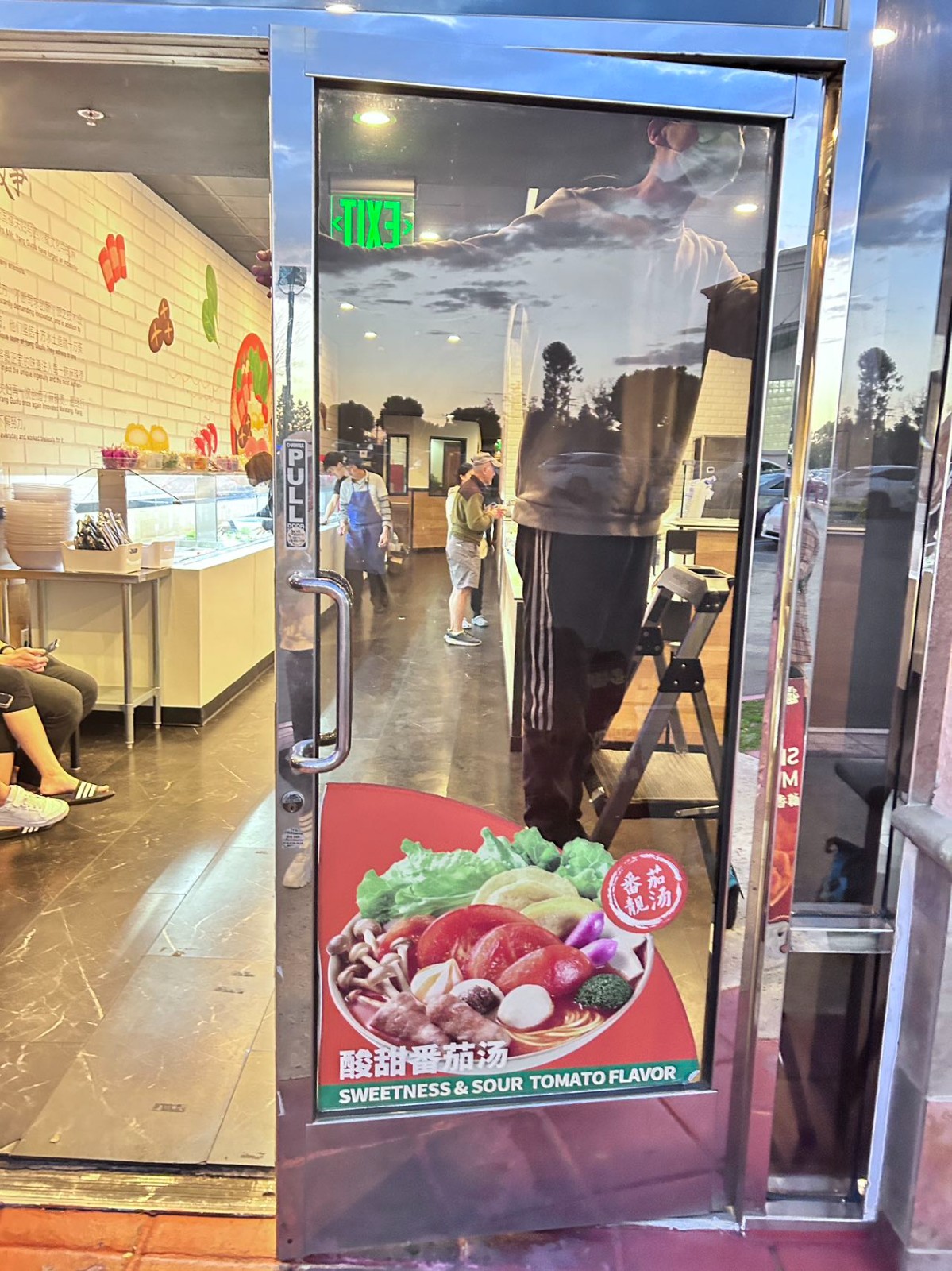 洛杉矶专业修门修锁修窗户开锁密码锁车锁保险柜等