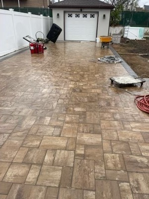 书山华人屋顶公司 – 急修屋顶漏雨 精修屋顶瓦片 屋顶翻新 清理水槽等各类屋顶问题维修