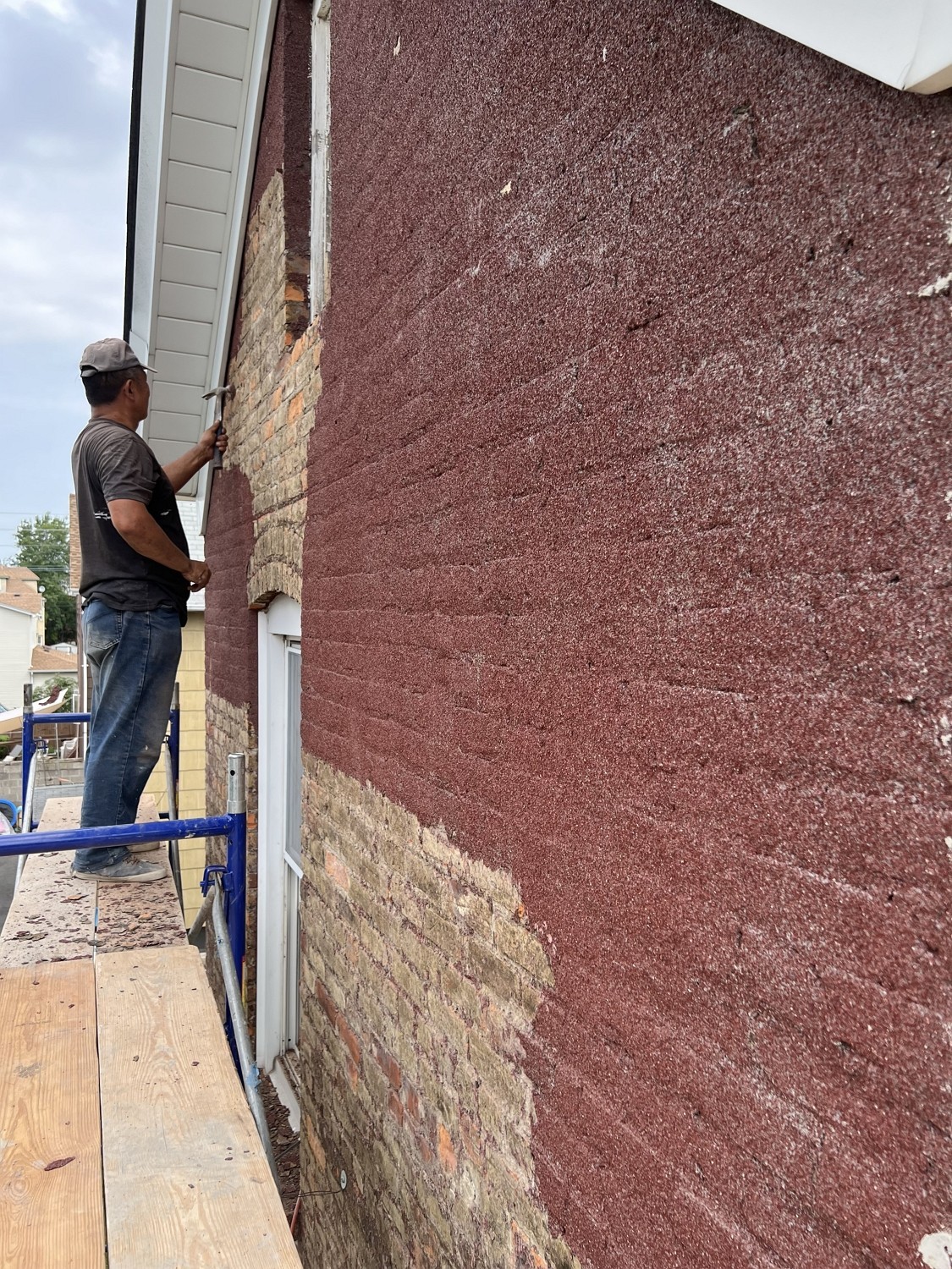 专业屋顶维修 屋顶补漏 屋顶排水管清理和维修 免费估价 纽约精修屋顶公司