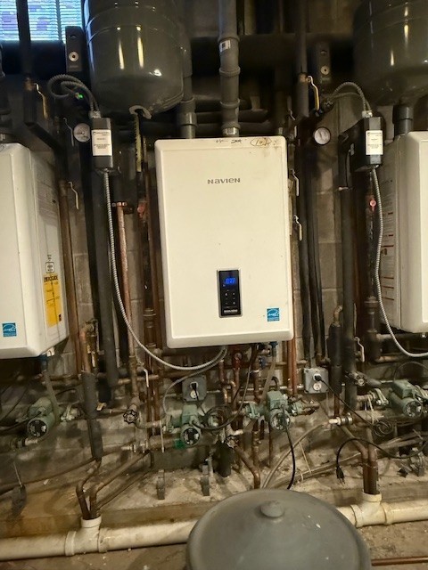 纽约德通装修公司 家庭公寓装修 厨房 卫生间翻新，餐馆 指甲店装修 免费估价