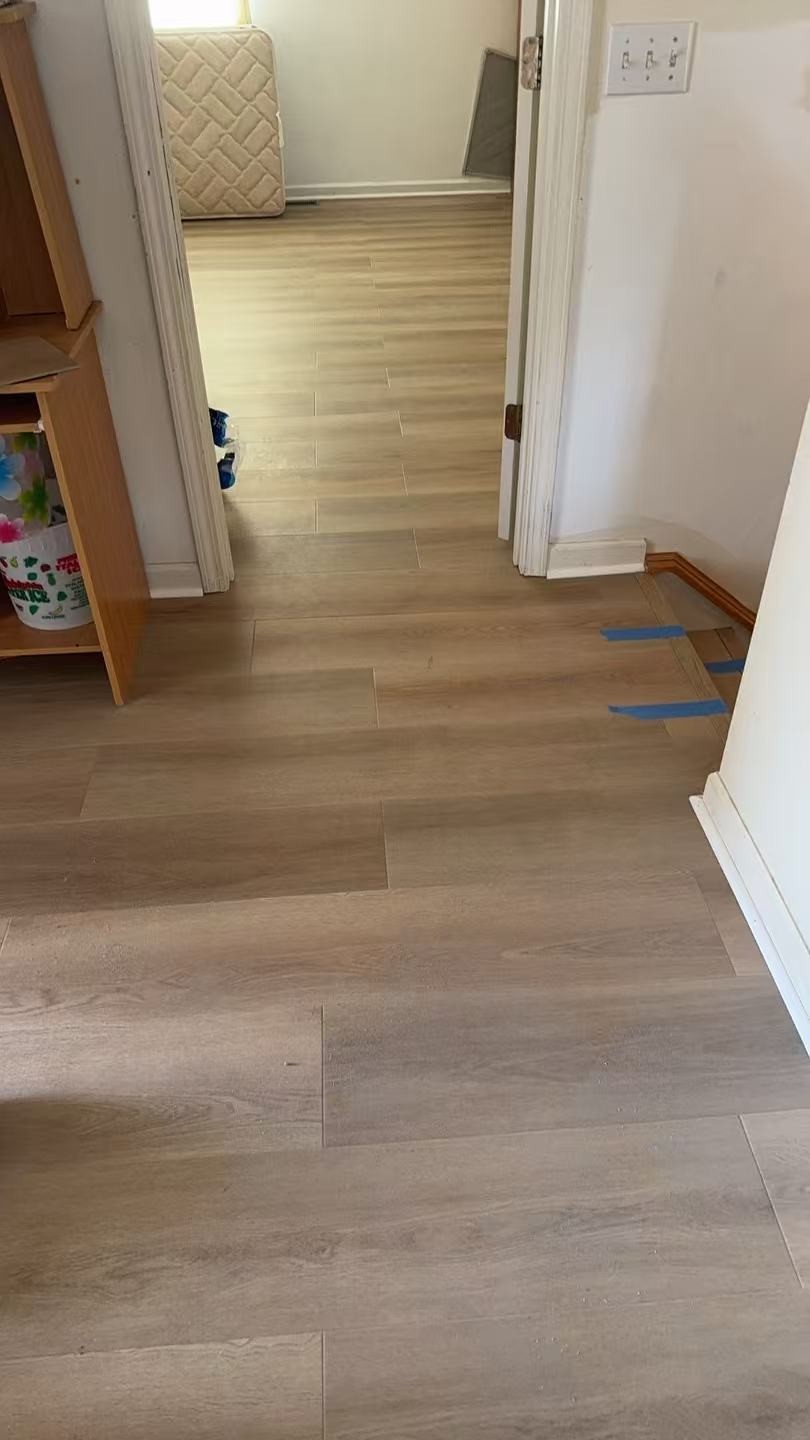 德通门窗地板公司 安装新式隔音窗户，换门换窗， 铺木地板 安装定制窗户 免费估价