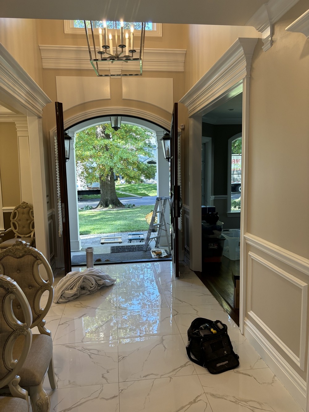 精雅装修公司，家庭住宅装修，商业店铺/餐馆装修，500万保险，开工纸资质，厨房浴室，土木水电