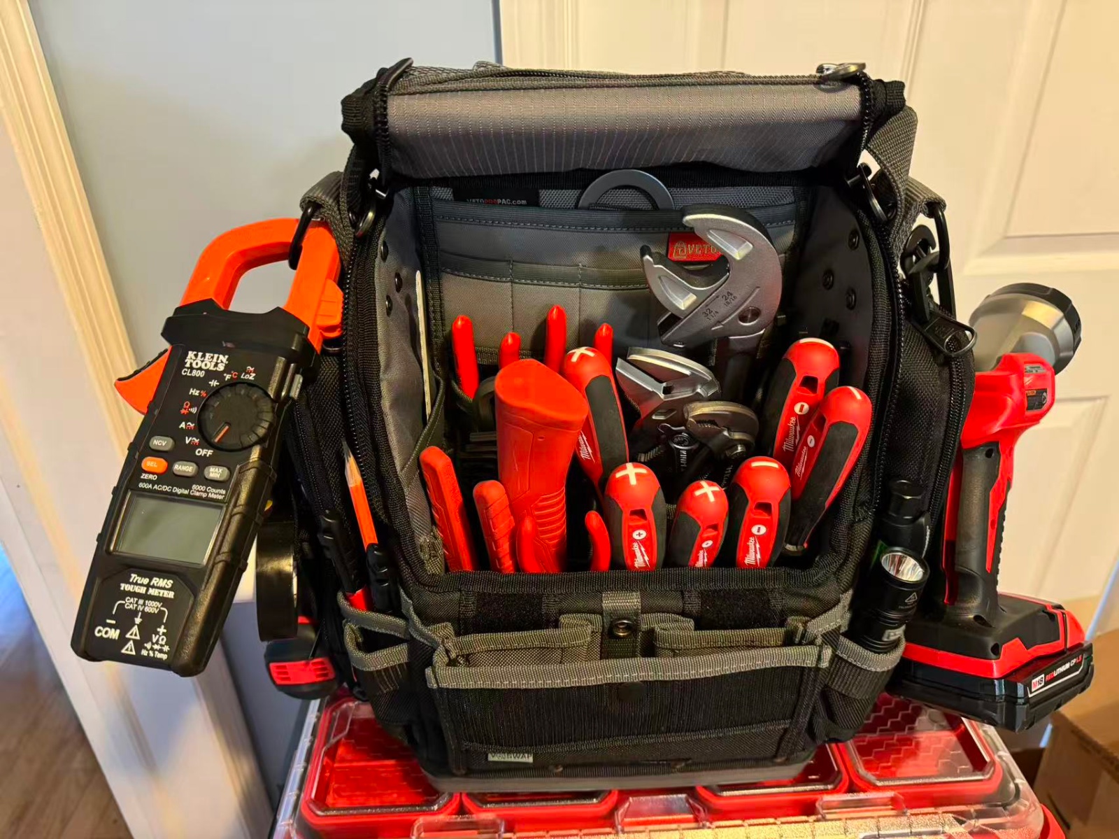 凯文冷暖水电公司|暖气炉检修、空调安装修复、冷热水电疑难杂症快速解决 — Jericho 区