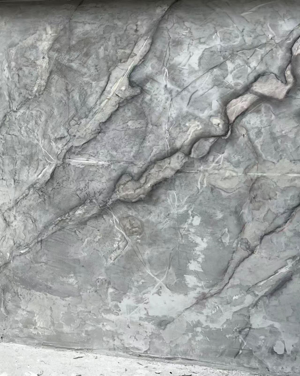 广东江门品艺装修公司 木工师傅擅长加建改造 瓷砖 木地板 水电木工 特色工艺油漆 艺术墙（Accent Wall）