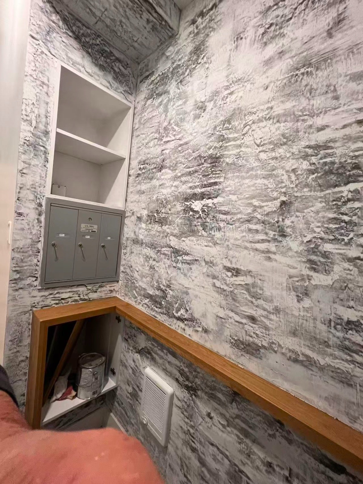 房屋改造 贴瓷砖墙面 工艺油漆、艺术墙（Accent Wall) 木工项目 承接大小工程 做工细致 免费上门估价