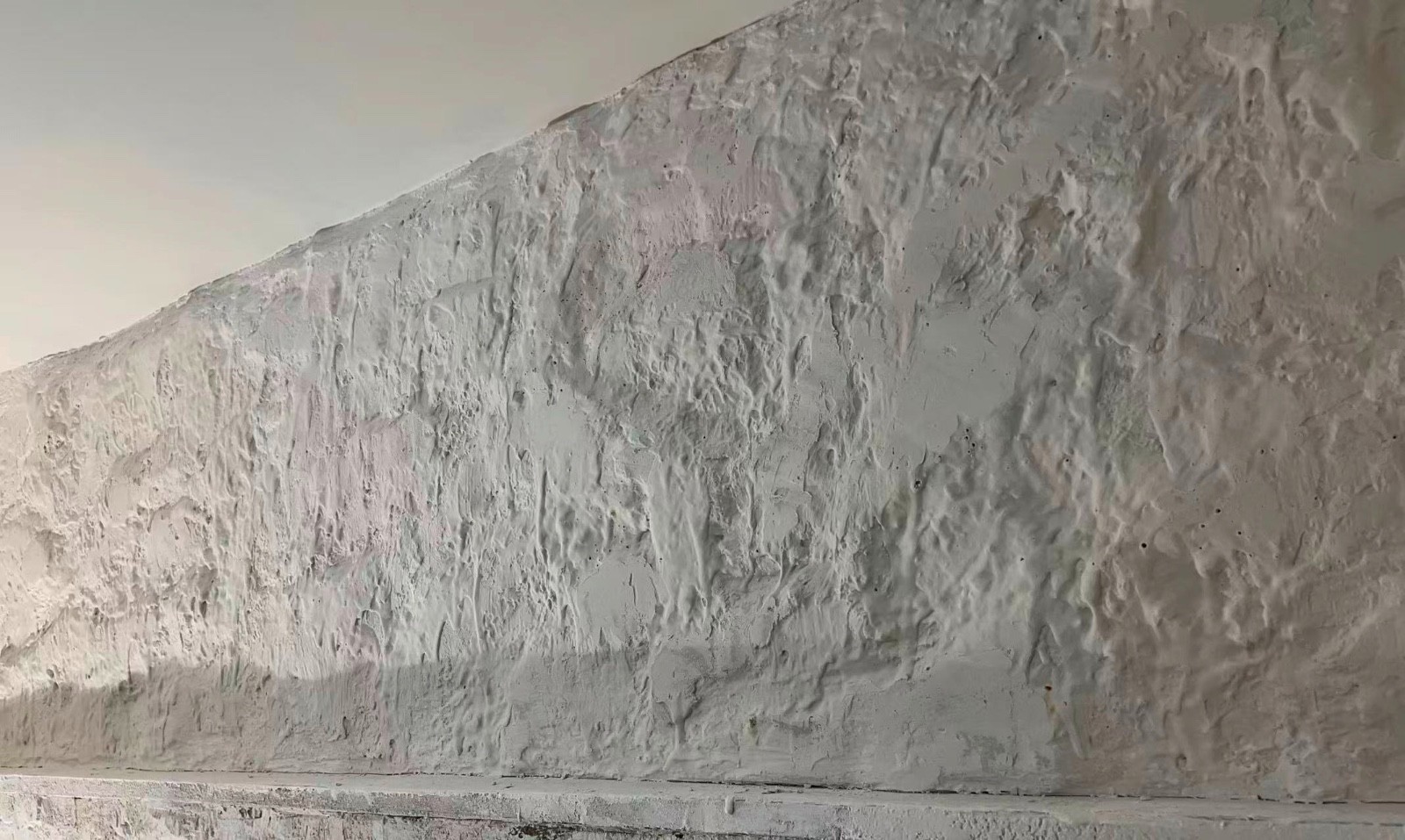 广东江门品艺装修有限公司在纽约成立10多年，为纽约布朗士 家庭和商铺装修打造理想环境