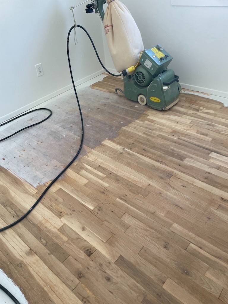 天华地板安装公司 专业安装木质地板 铺防水层，抛光地板，细磨地板，地板装修， 免费估价