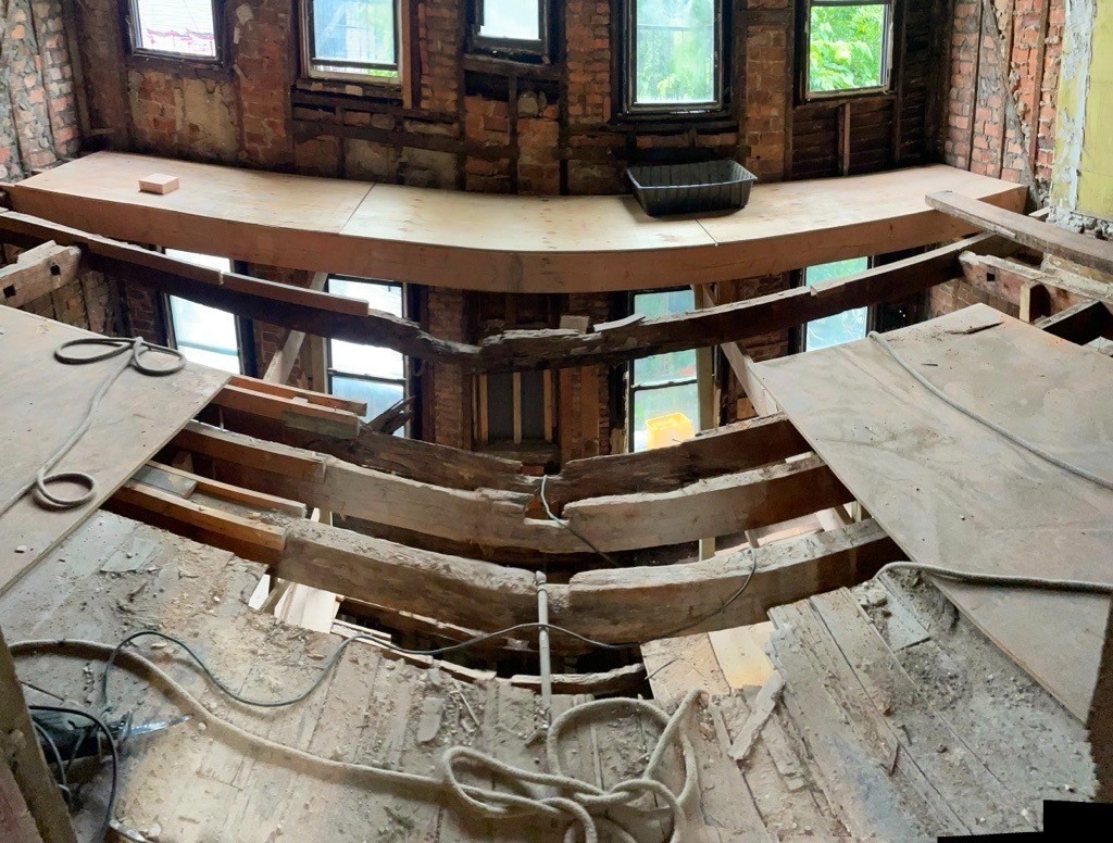 纽约万能门窗公司 安装换新窗户， 大门， 地板打磨， 抛光， 专业安装地砖