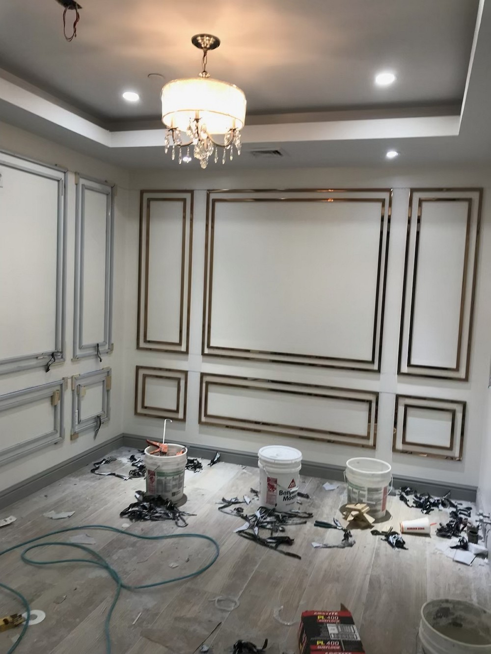 山东实在装修公司提供专业房屋和店铺装修装潢，高品质家庭住宅和商店装修，免费估价