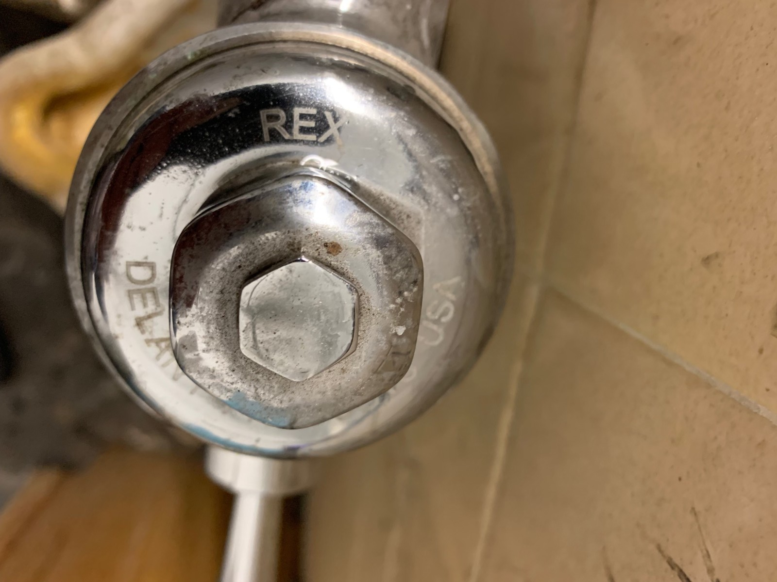 暖气维修公司，水管水电冷暖空调维修，热水炉安装维修及急修管道漏水