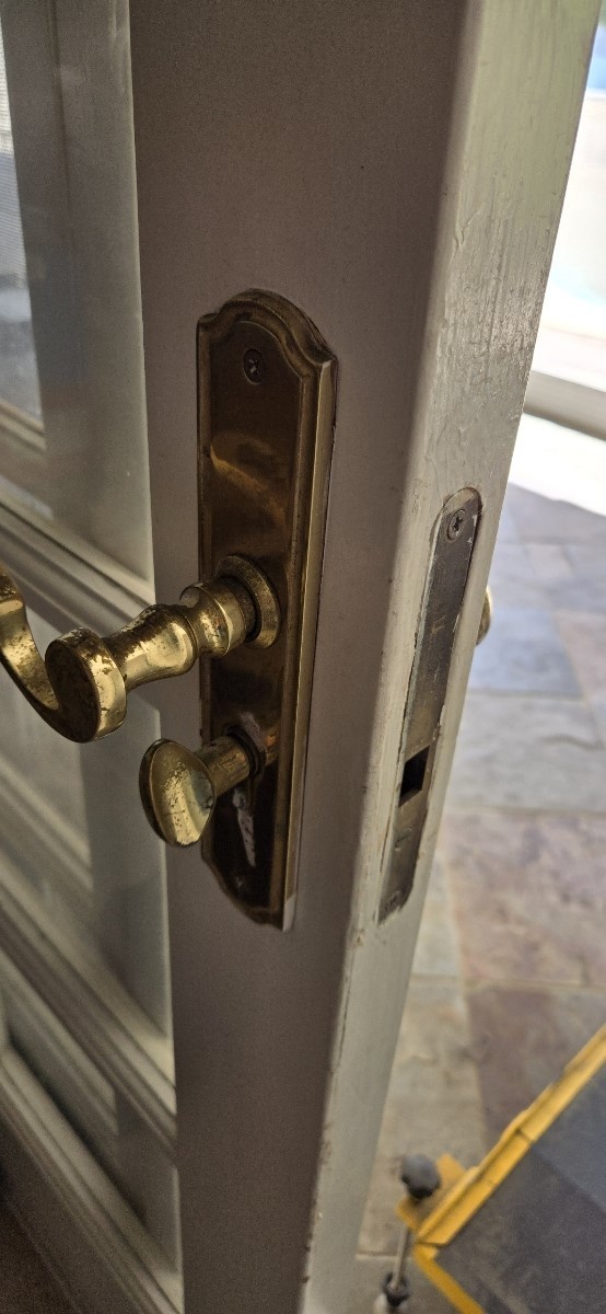 洛杉矶专业开锁换锁装密码锁修理玻璃门纱门木门柜子