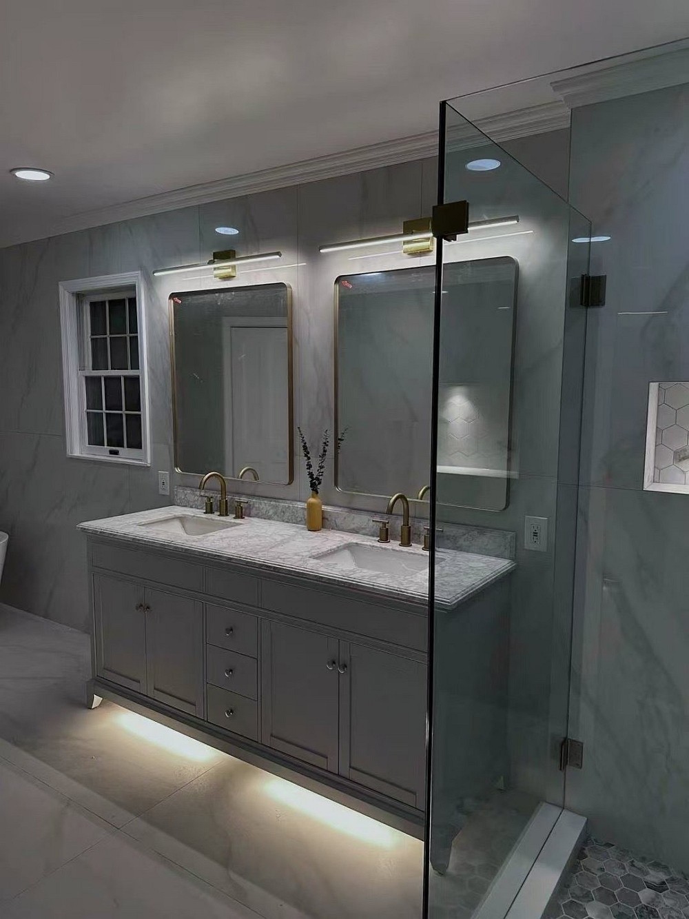 装修公司，厨浴装修，橱柜地板，房间隔断，批灰刷漆，改吊顶，修墙面，专业土木水电