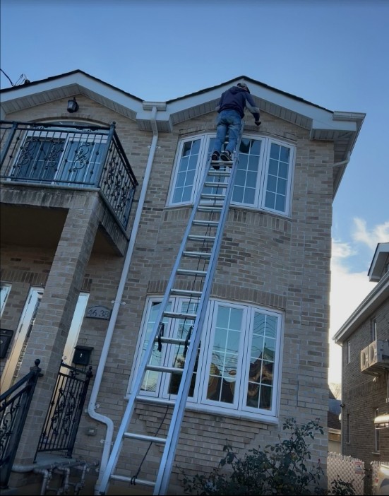 纽约艺美砍树公司：砍伐病树， 刨除树根，园林整容维护 石砖铺路，水泥车道，外墙翻新修漏水