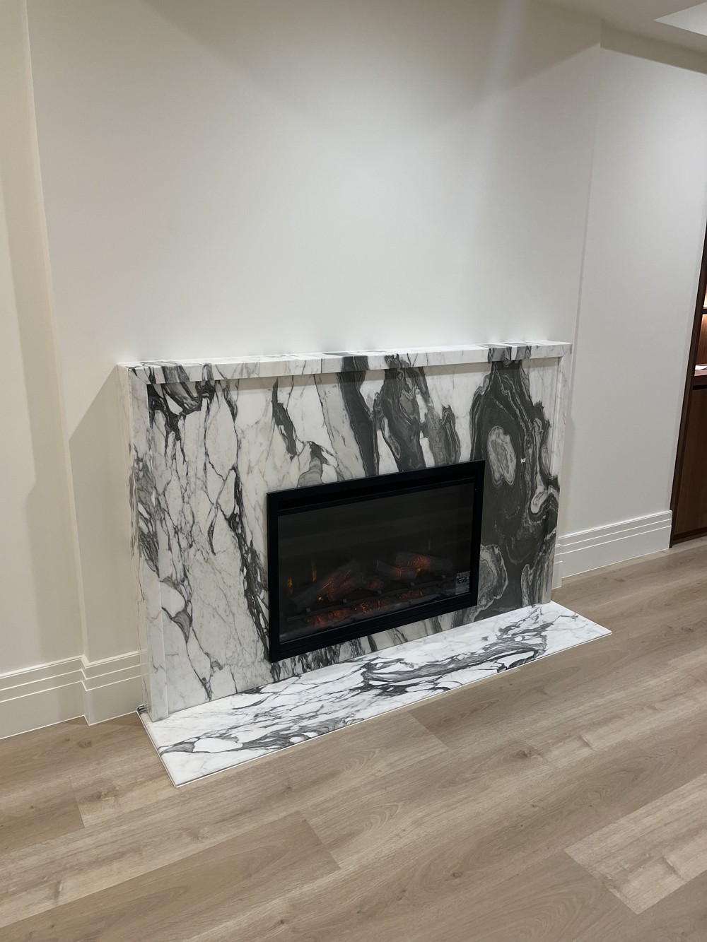 长岛室内外装修，纽约房屋/厨房装修，厕所翻新，二十多年装修经验，技术全面，客户口碑相传，价格合理