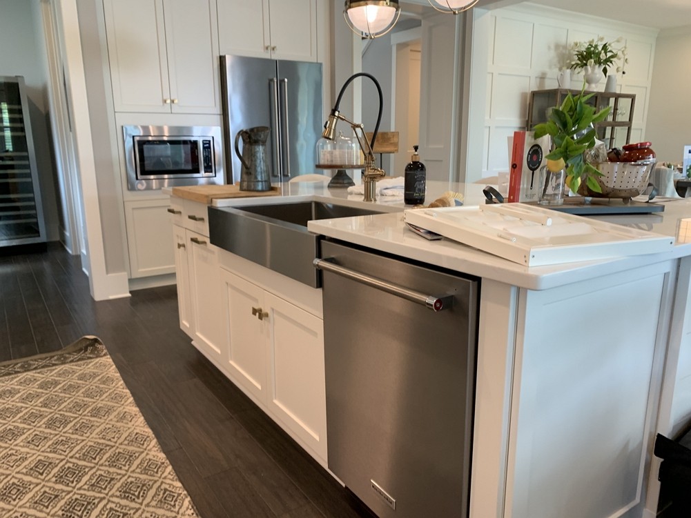 祥天装修公司 - 房屋室内外装修，庭院改造，木工/理石/瓷砖/水电，加建扩建，执照/保险