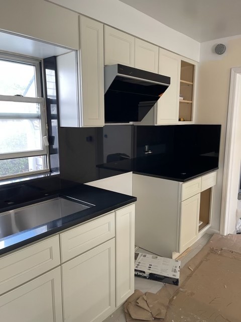 纽约满意装修专做安装门窗，室内装修，商业店铺装修，厨房浴室，土木水电，工艺好 免费估价