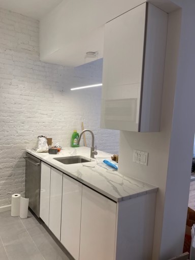 纽约满意装修专做安装门窗，室内装修，商业店铺装修，厨房浴室，土木水电，工艺好 免费估价