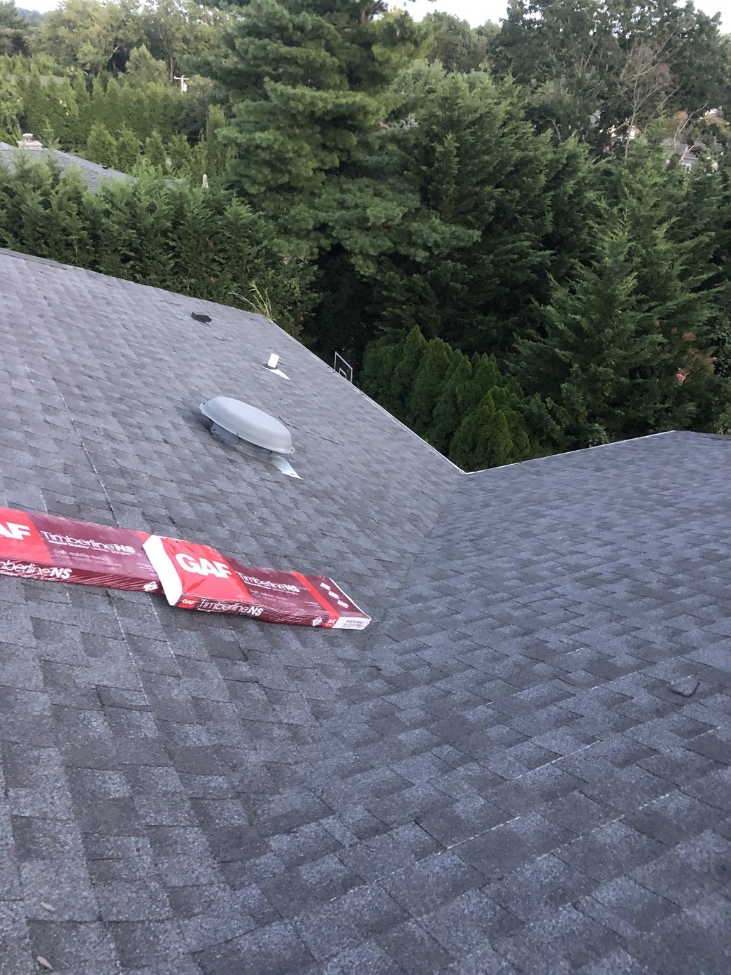 纽约屋顶维修，屋顶修漏防水，找仁辉屋顶公司，专业屋顶维修承接纽约，长岛，新州，康州，宾州项目