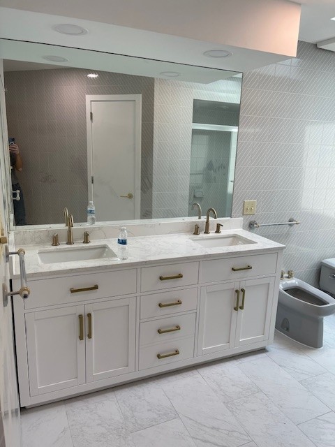 高品质纽约装修推荐纽约苏匠装修公司，长岛装修师傅 现场制作橱柜 店铺装修 厨房浴室装修 免费上門估价