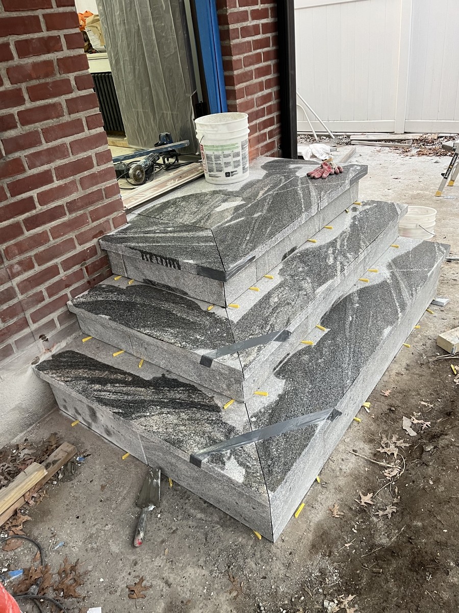 纽约装修公司，厨房装修，厕所翻新，室内外装修，庭院铺砖砌墙，外墙翻新，土木水电，瓷砖水泥