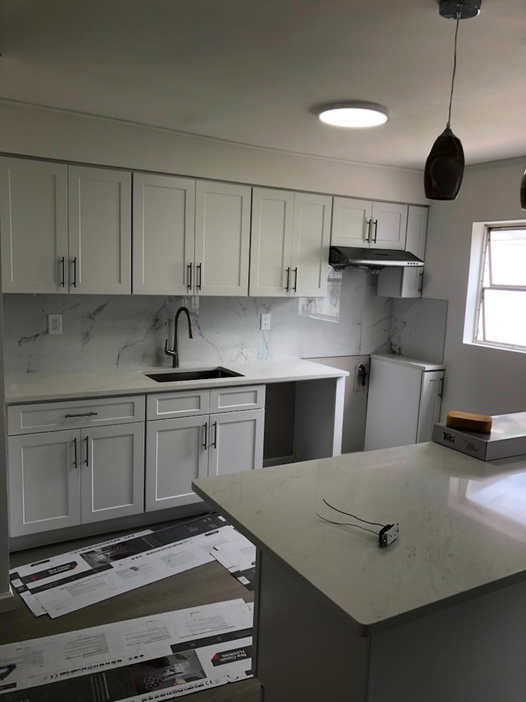 阿周装修承接房屋装修,多年施工经验,工艺精细,住宅装修改建,有保险,价格优惠,免费估价