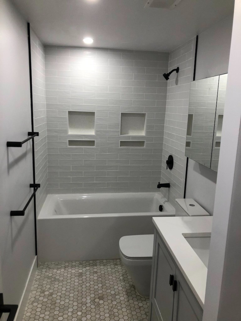 阿周装修承接房屋装修,多年施工经验,工艺精细,住宅装修改建,有保险,价格优惠,免费估价