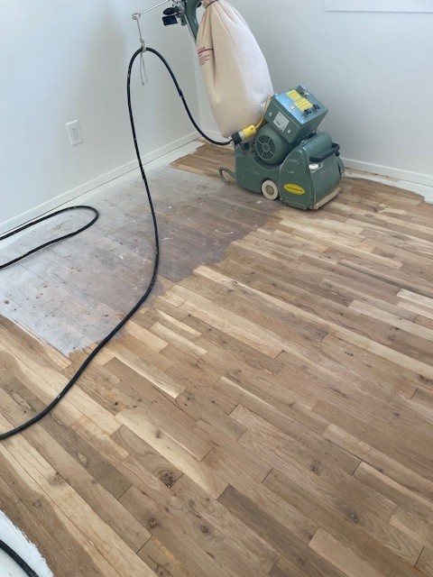 天華地板公司：承接地板翻新，地板安装，纽约安装高品质木地板，地板打磨刨光，地板上油漆